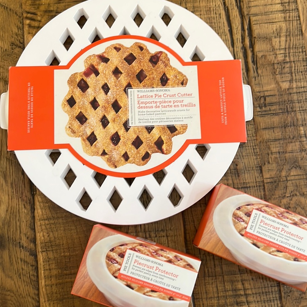 NWT Williams Sonoma Pie Crust Set